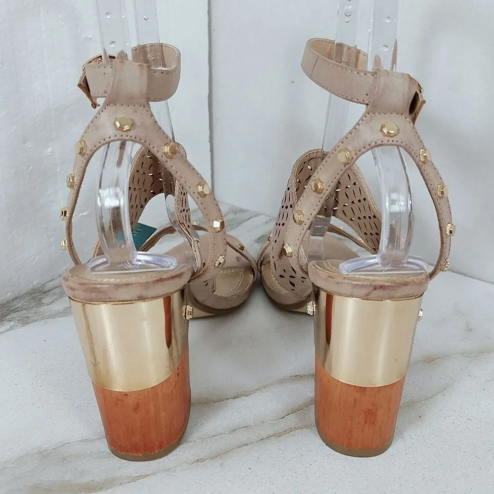 NWT Dominique Nicole Tyne Beige Gold Studded Block Heel Ankle Strap Sandals, 11